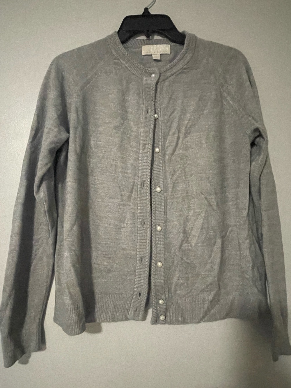 🐨Carolyn Taylor Gray Pearl-Button Crewneck Cardigan Sweater